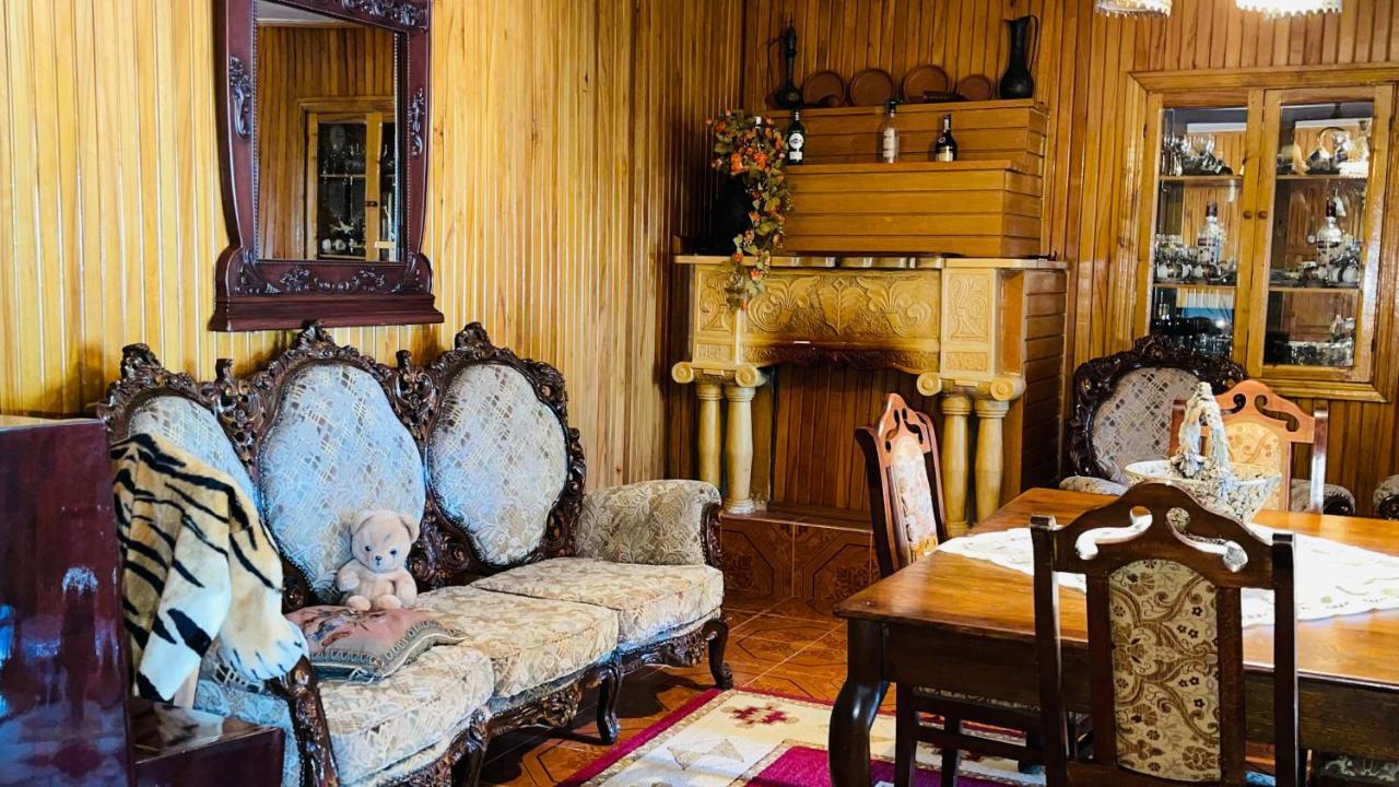 Belas House With Terrace クタイシ エクステリア 写真