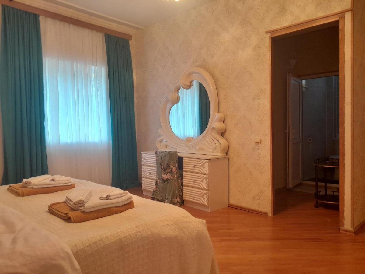 Belas House With Terrace クタイシ エクステリア 写真