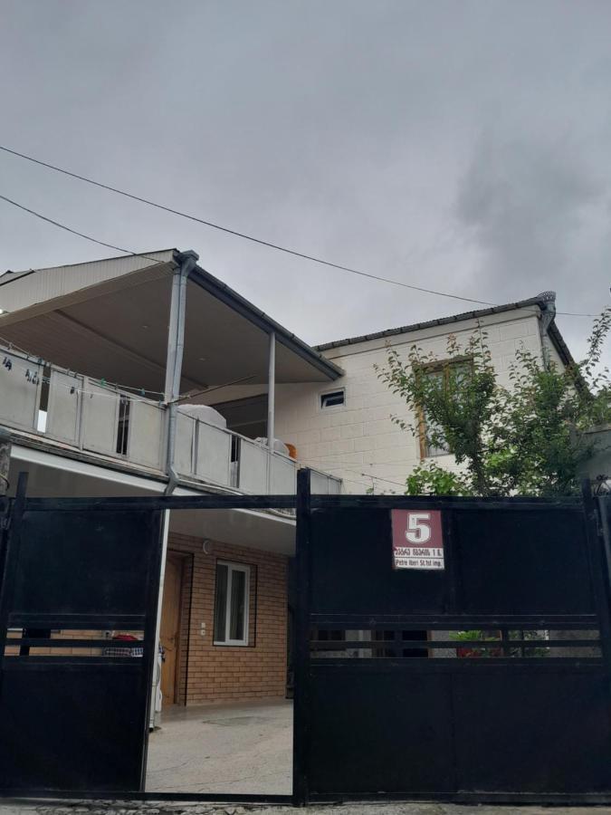 Belas House With Terrace クタイシ エクステリア 写真
