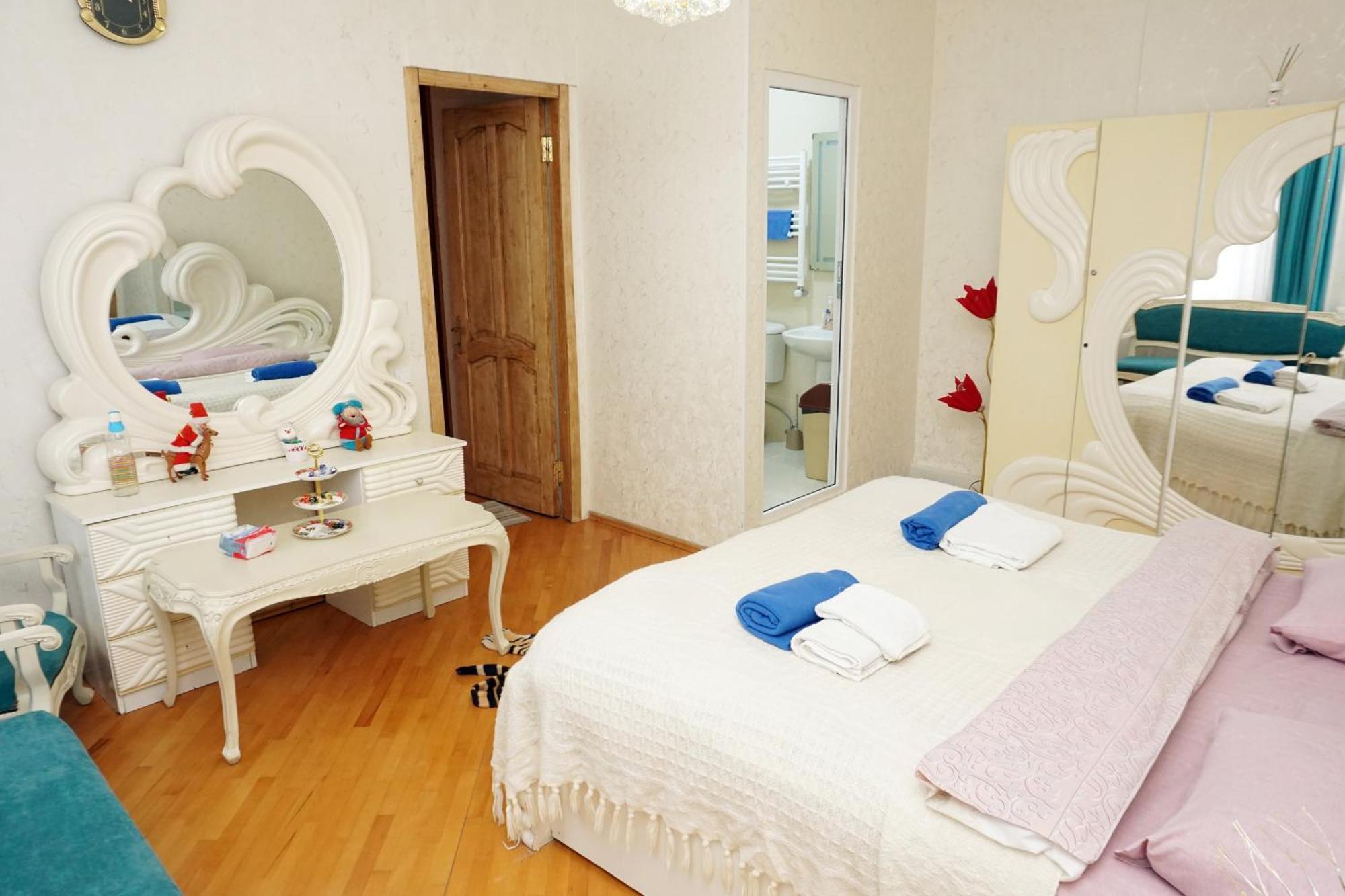 Belas House With Terrace クタイシ エクステリア 写真